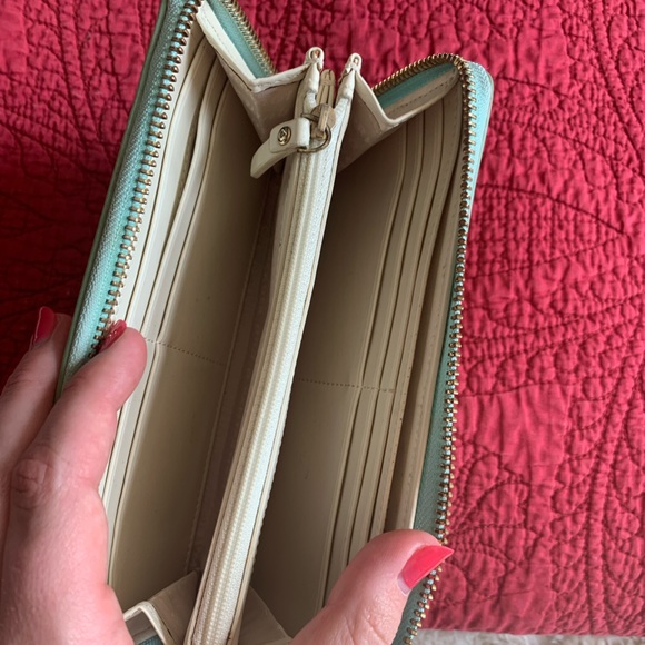 Kate Spade Wallet - Picture 3 of 4